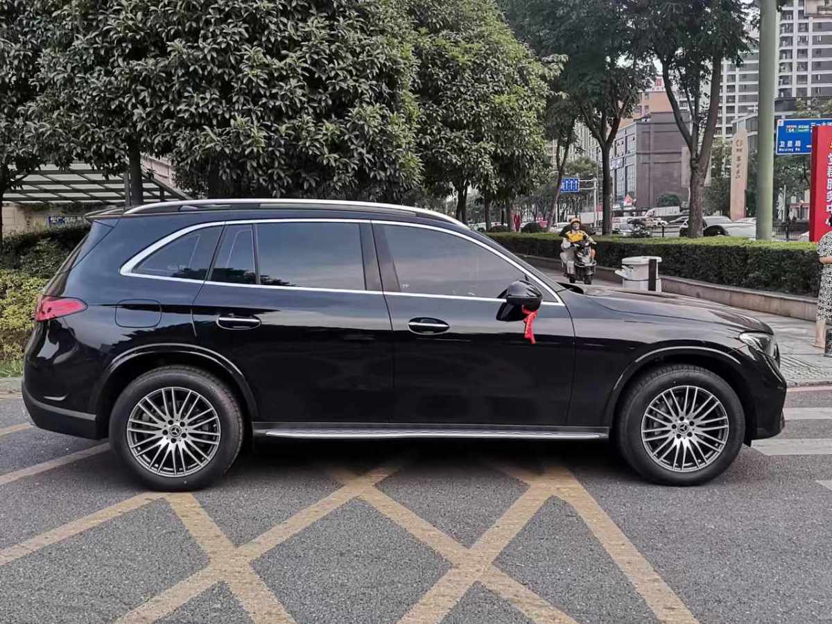 奔馳 奔馳GLC  2023款 改款 GLC 300 L 4MATIC 動(dòng)感型 5座圖片