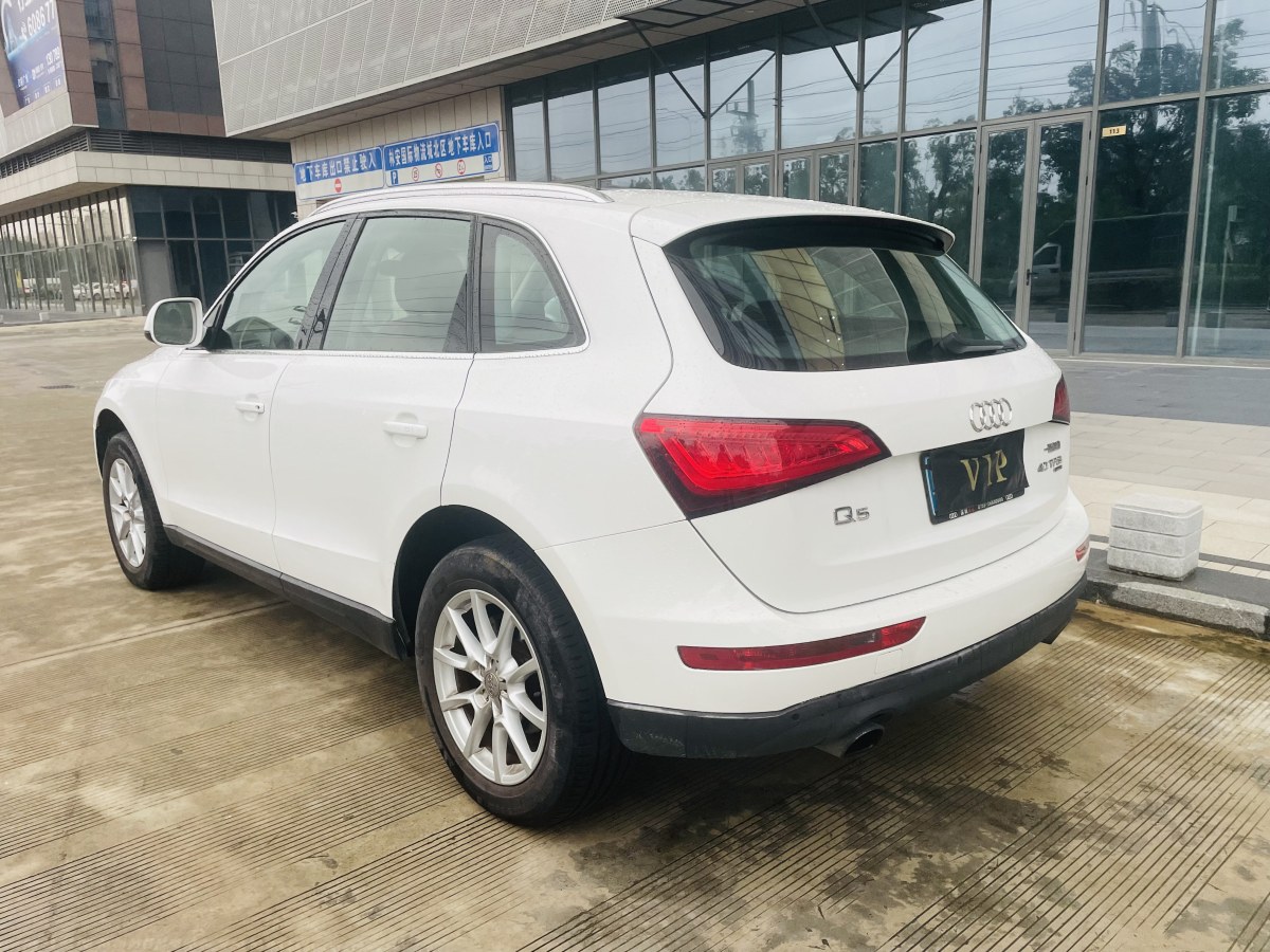 奧迪 奧迪Q5  2013款 40 TFSI 進(jìn)取型圖片