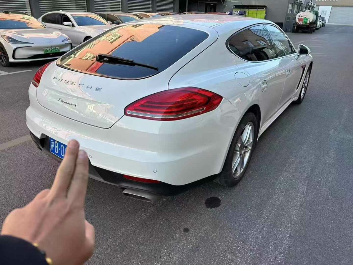 保時(shí)捷 Panamera  2013款 Panamera 4 Platinum Edition 3.6L圖片