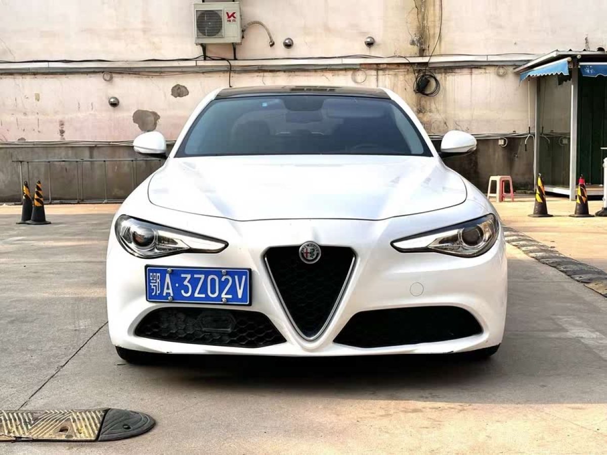 阿爾法·羅密歐 Giulia  2017款 2.0T 200HP 豪華版圖片