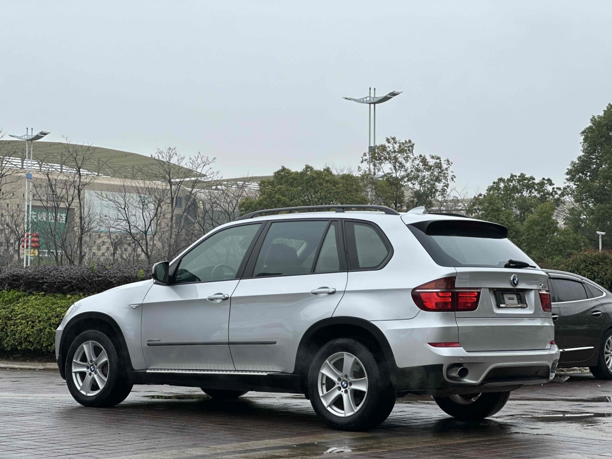 寶馬 寶馬X5  2011款 xDrive35i 領(lǐng)先型圖片