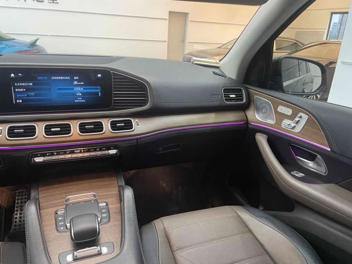 奔馳 奔馳GLS  2021款 改款 GLS 450 4MATIC 豪華型圖片