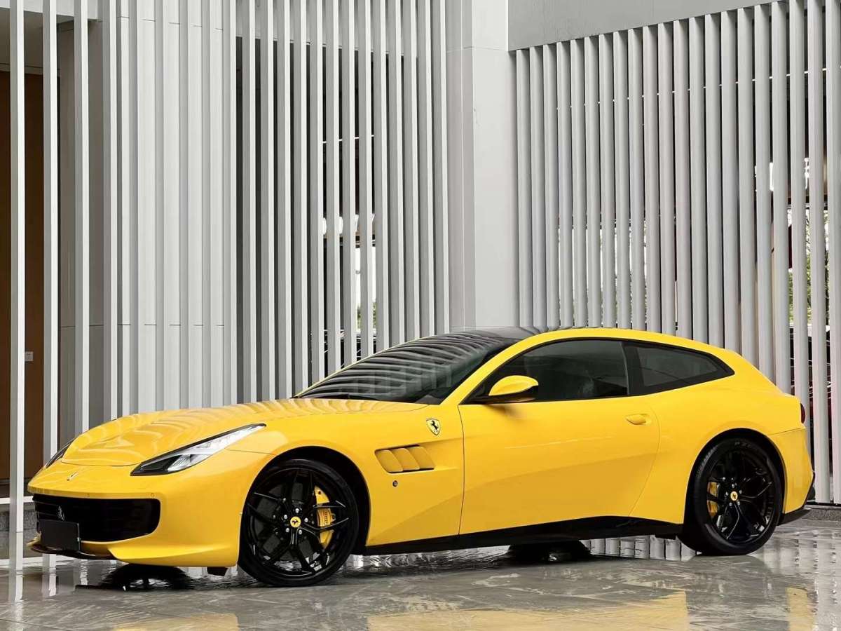 法拉利 gtc4lusso 2017款 3.9t v8圖片