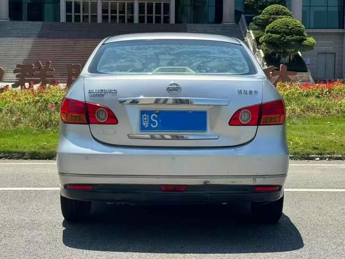 日產(chǎn) 軒逸  2009款 1.6XE 手動(dòng)舒適版圖片