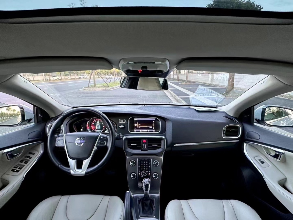 沃爾沃 V40  2014款 2.0T 智逸版圖片