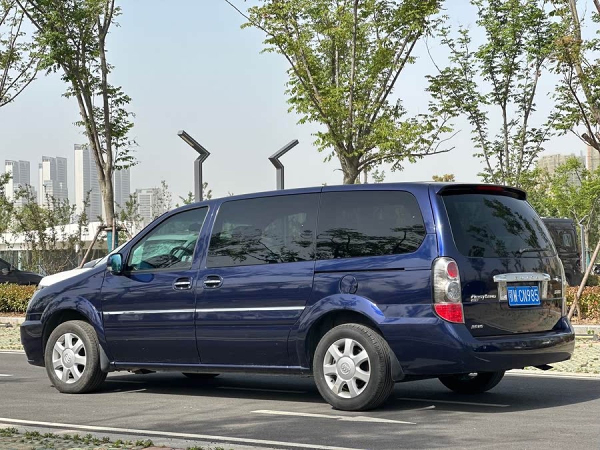 別克 GL8  2006款 陸尊 3.0L GT 精英版圖片