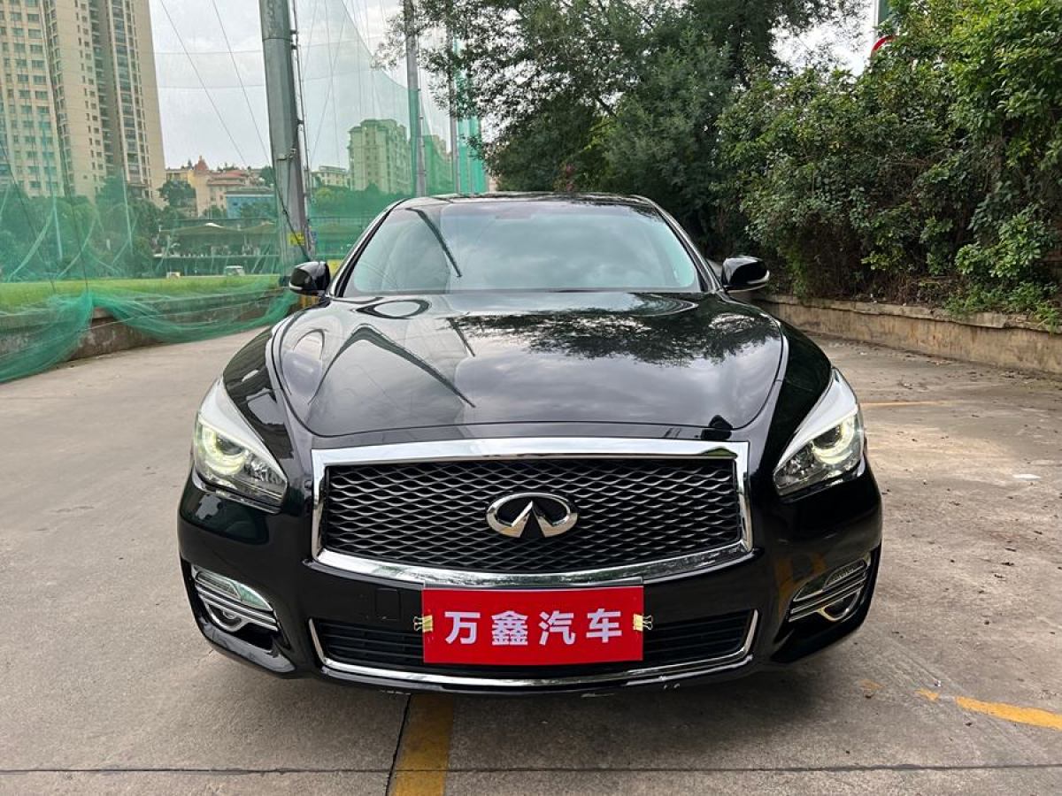 2015年12月英菲尼迪 Q70  2015款 Q70L 2.5L 精英版