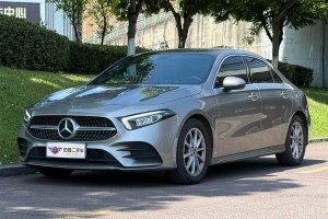 奔馳A級(jí) 奔馳 改款 A 200 L 運(yùn)動(dòng)轎車時(shí)尚型