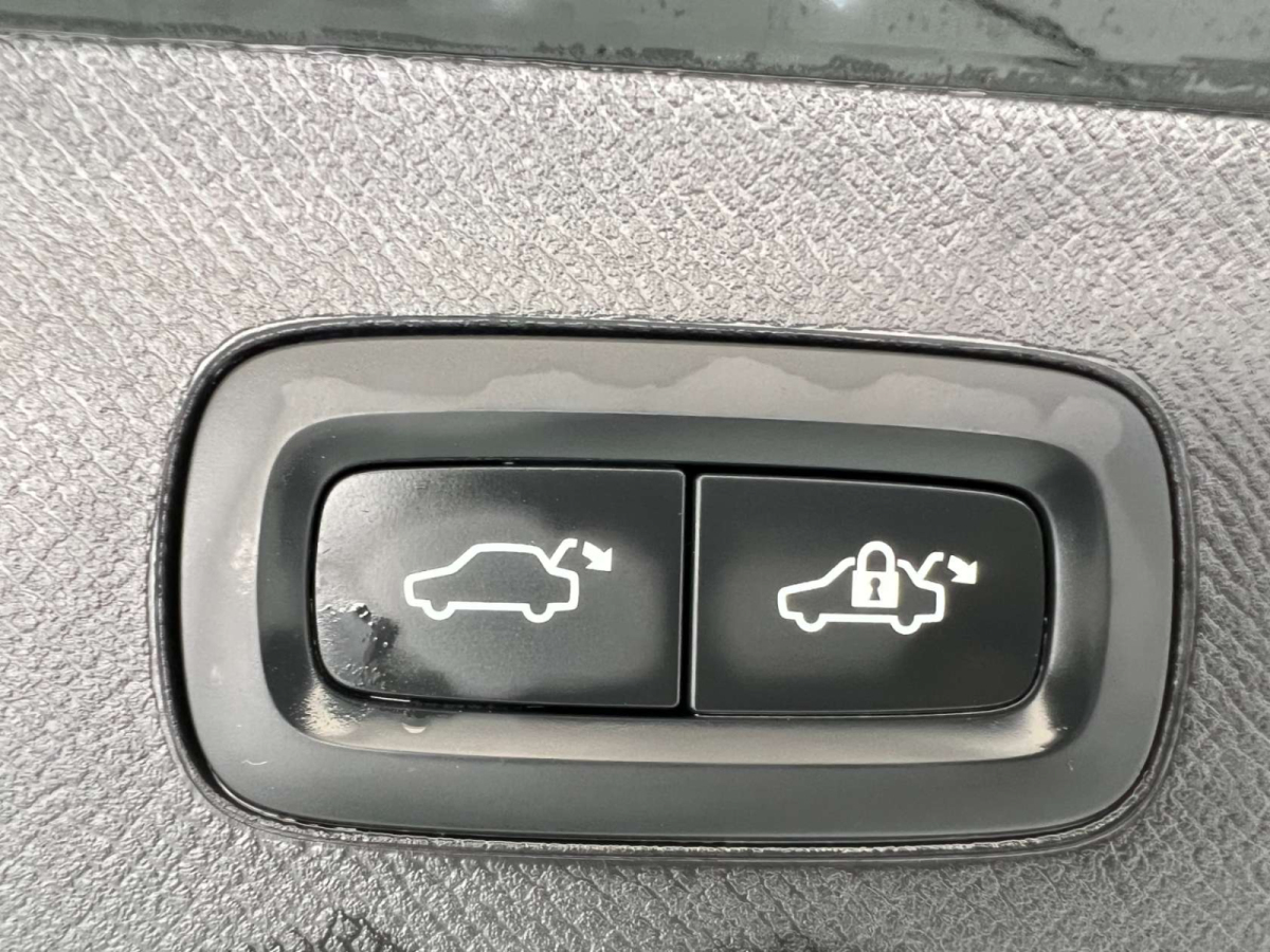 沃爾沃 XC90  2019款  T5 智逸版 7座 國VI圖片