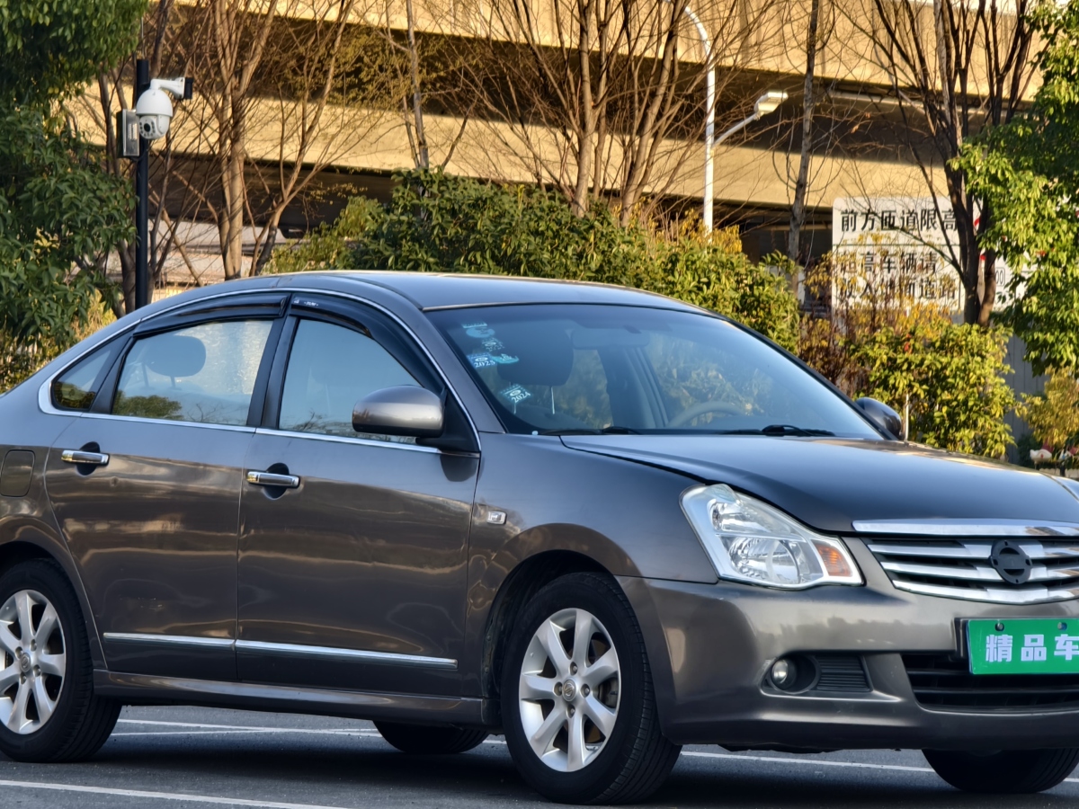 日產(chǎn) 軒逸  2009款 2.0XL CVT豪華天窗版圖片