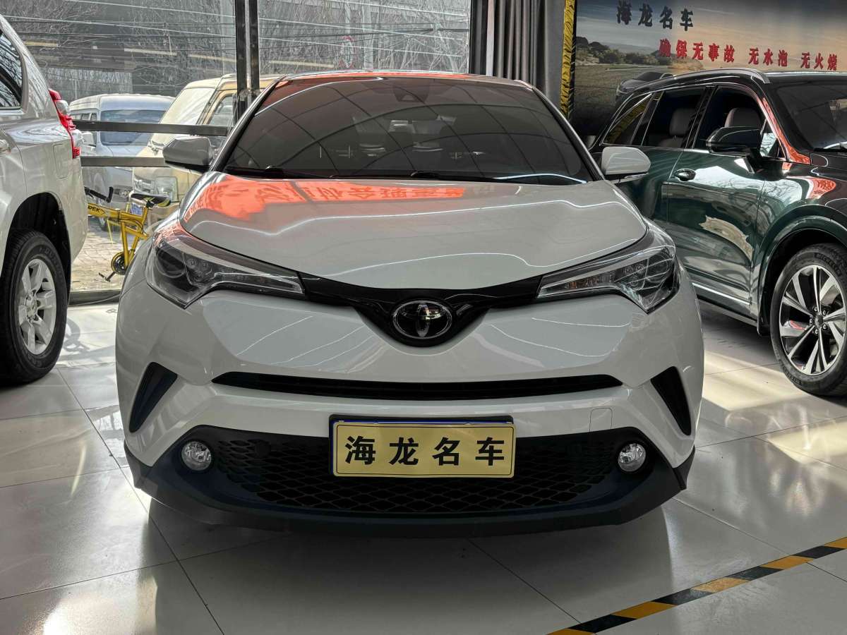 豐田 C-HR  2018款 2.0L 酷越領(lǐng)先版 國(guó)V圖片