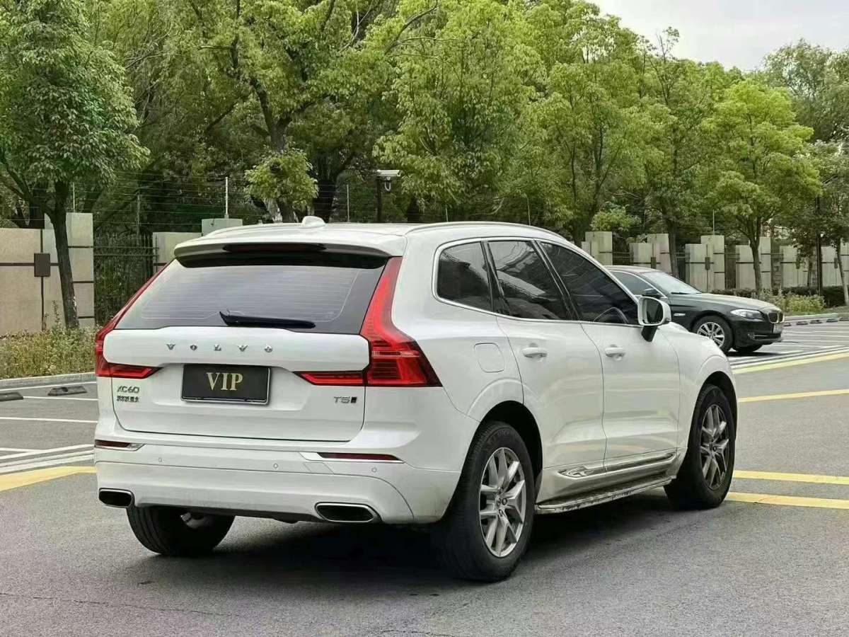 沃爾沃 XC60  2021款 T5 四驅智逸豪華版圖片