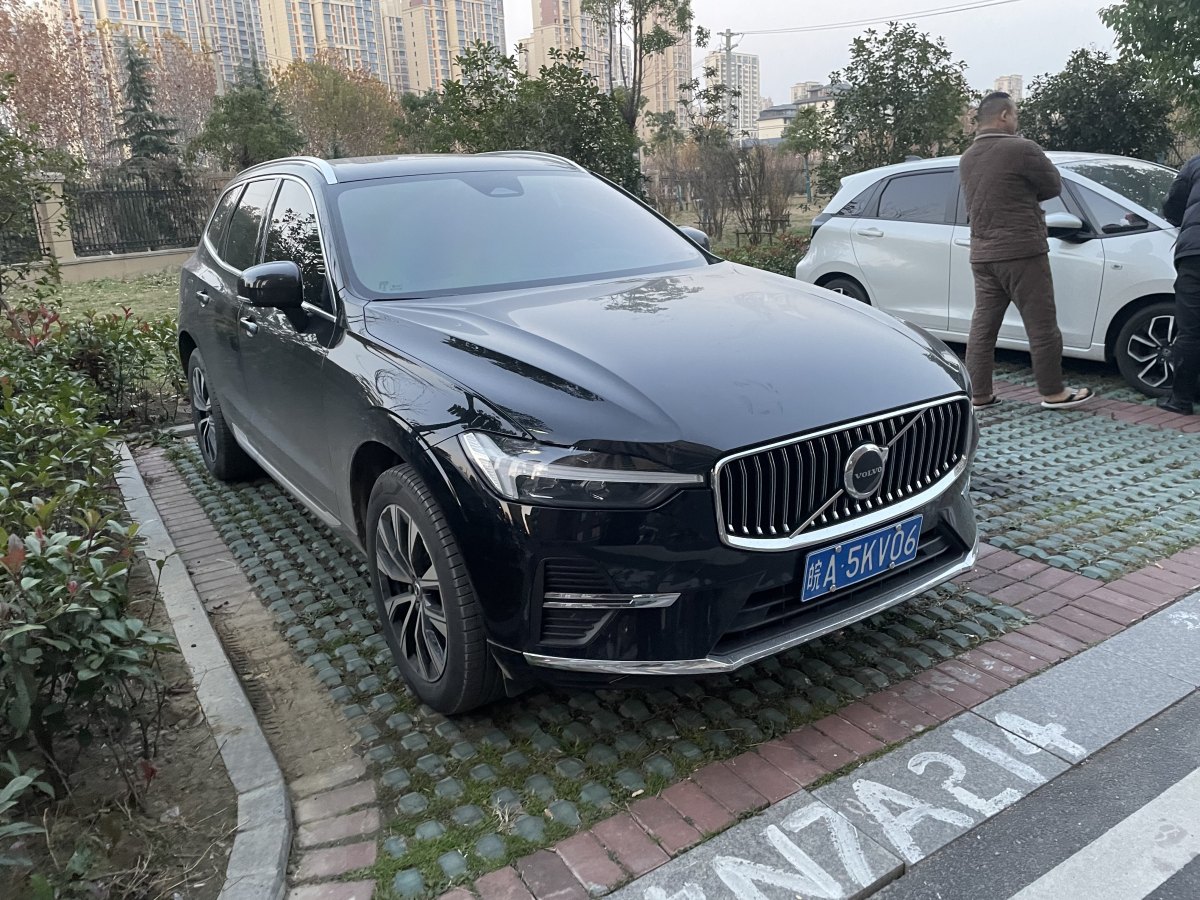 沃爾沃 XC60  2023款 B5 四驅(qū)智遠(yuǎn)豪華版圖片