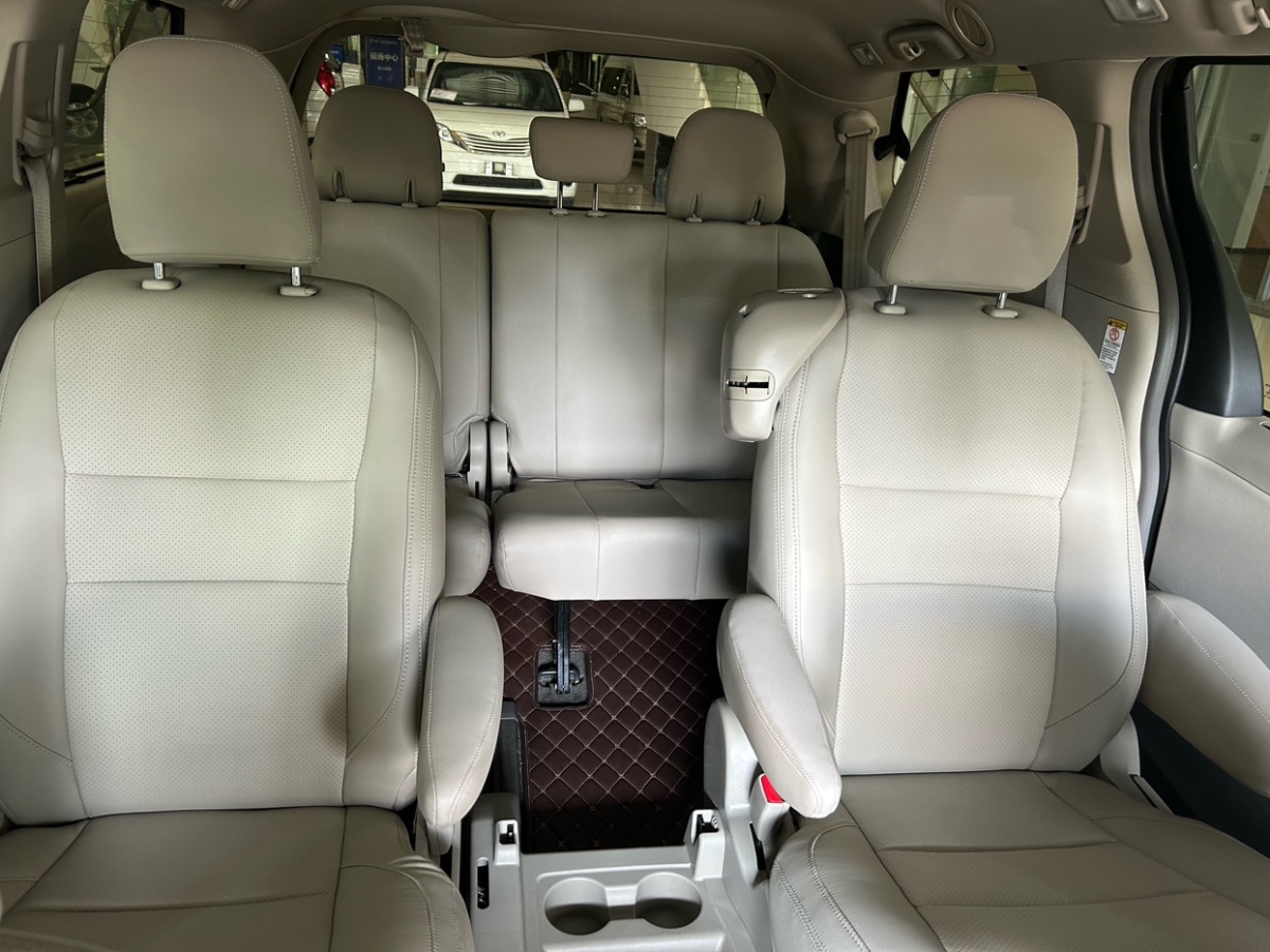 丰田 Sienna 2018款 3.5L 两驱 XLE图片