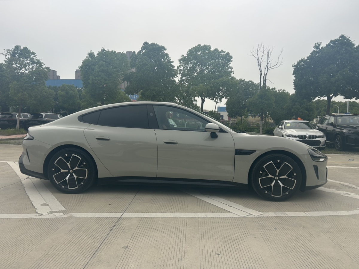 小米 小米SU7  2024款 700km 后驅(qū)標(biāo)準(zhǔn)創(chuàng)始版圖片