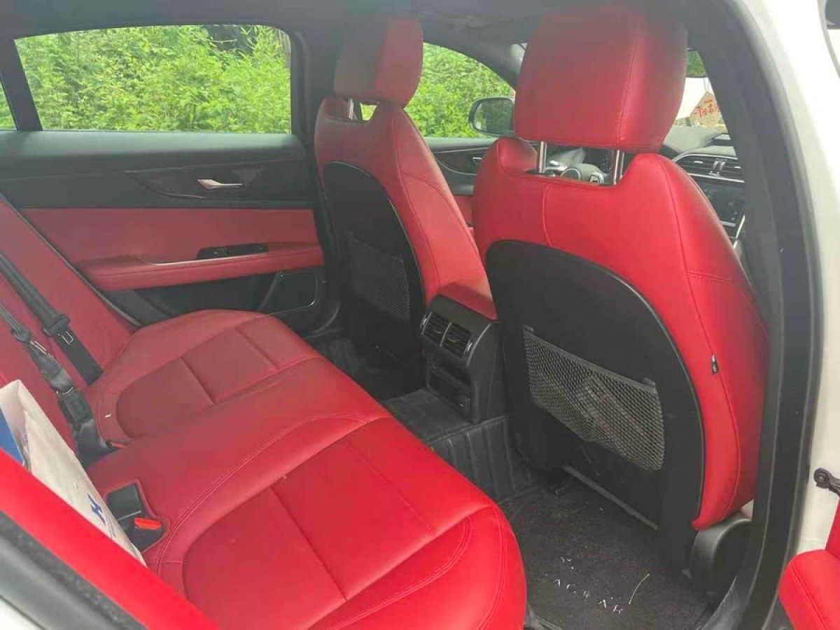 捷豹 XEL  2021款 2.0T 250PS 曜黑運(yùn)動(dòng)版圖片