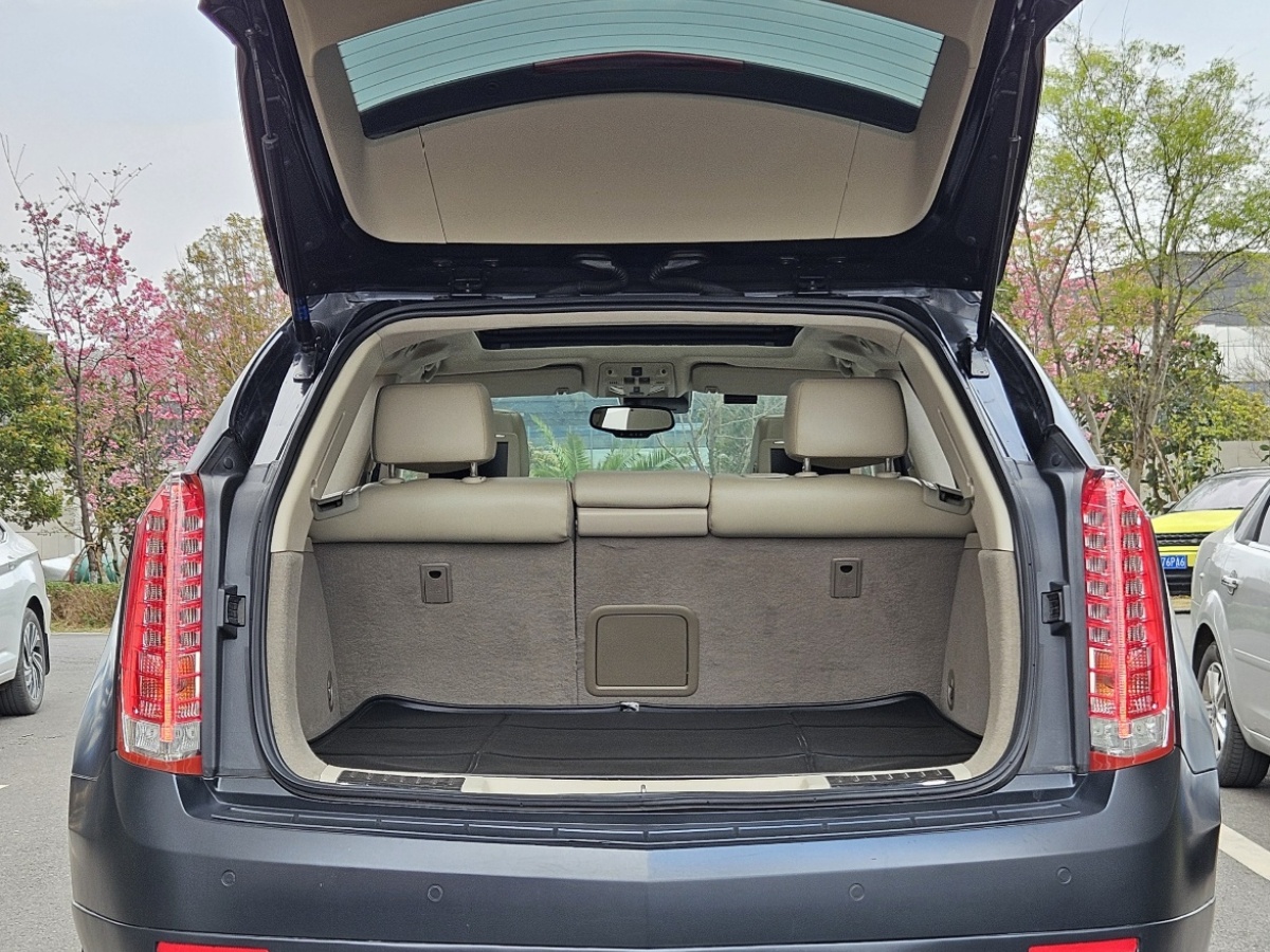 凱迪拉克 SRX  2013款 3.6L 旗艦型圖片