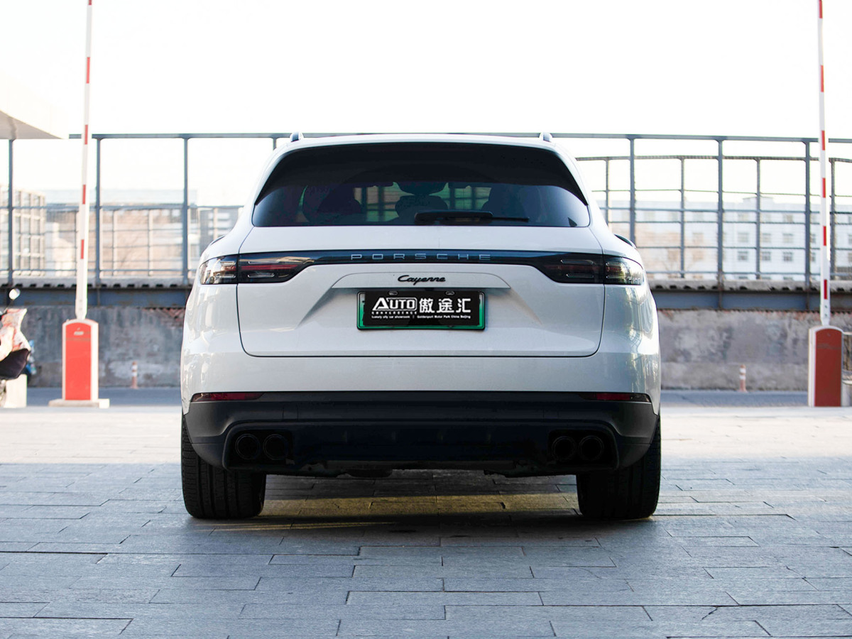 保時(shí)捷 Cayenne新能源  2023款 Cayenne E-Hybrid 2.0T 鉑金版圖片