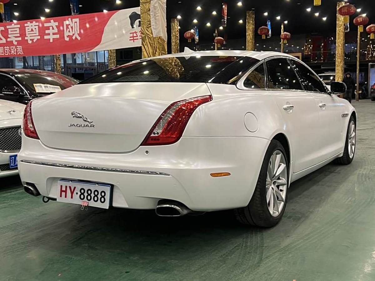 捷豹 XJ  2015款 XJL 3.0 SC 四驅(qū)全景商務(wù)版圖片