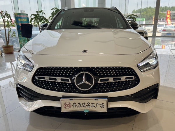 奔驰 奔驰GLA  2022款 GLA 220 4MATIC