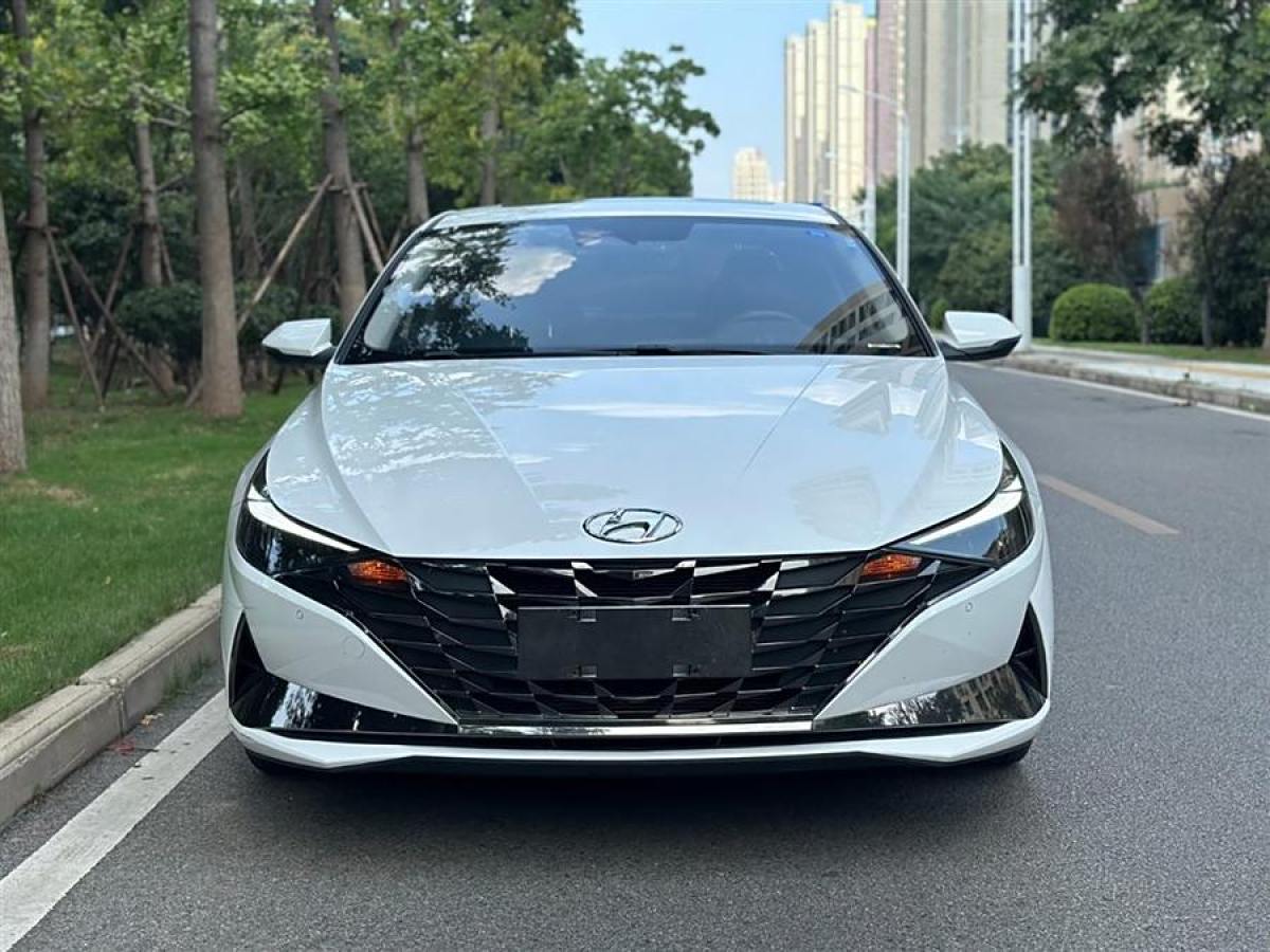 現(xiàn)代 伊蘭特  2021款 1.5L LUX尊貴版圖片