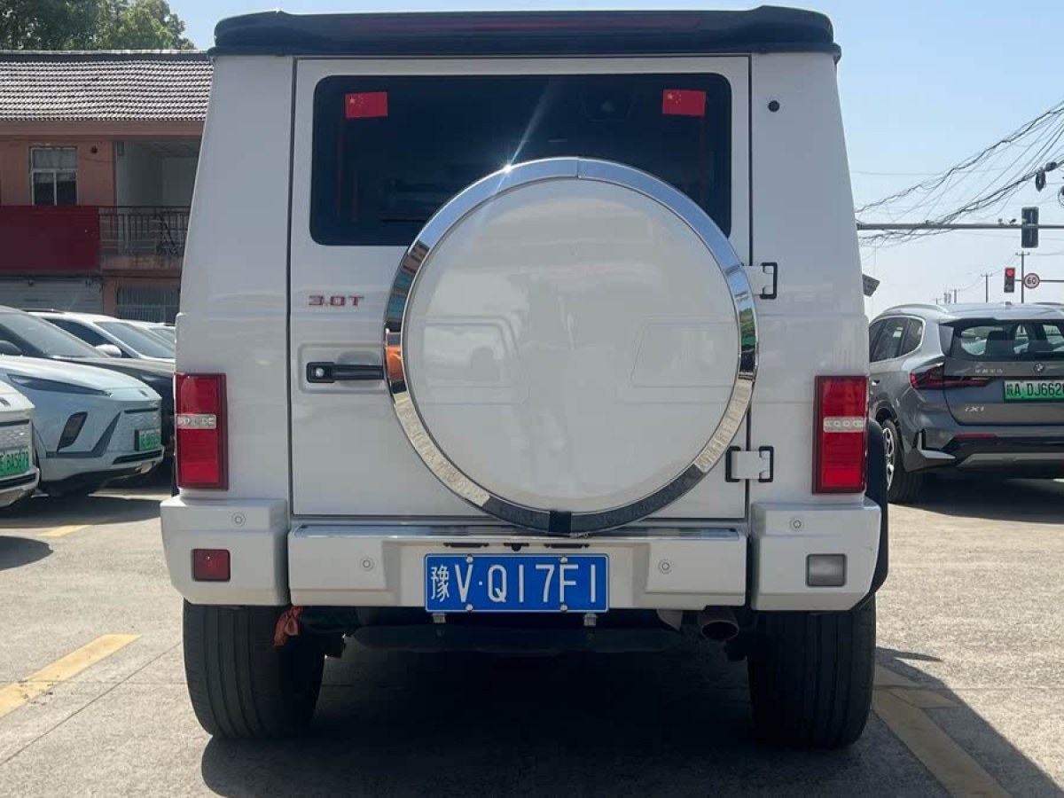 北京 BJ80  2020款 3.0T 自動(dòng)榮耀至尊版圖片
