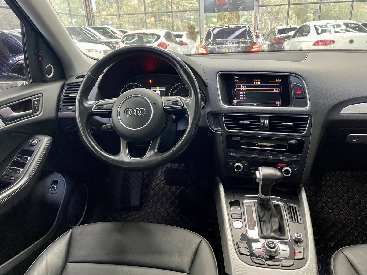 奧迪 奧迪Q5  2013款 45 TFSI quattro 運(yùn)動(dòng)型圖片