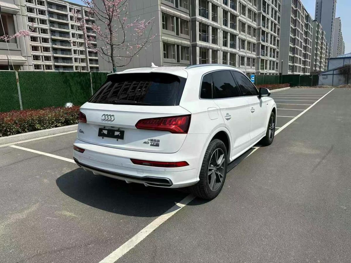 2019年1月奧迪 奧迪Q3  2019款  35 TFSI 時(shí)尚動(dòng)感型