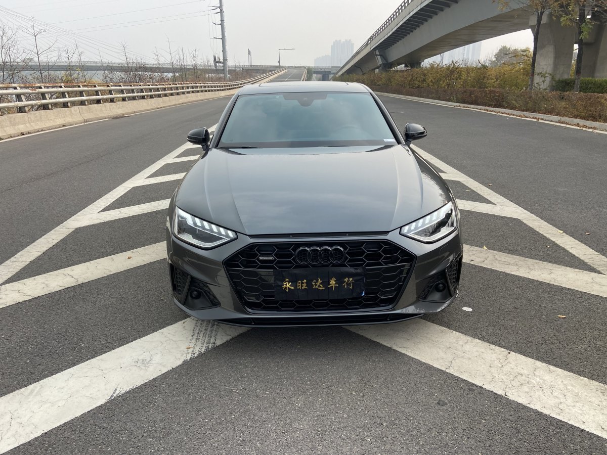 奧迪 奧迪A4L  2023款 40 TFSI quattro 豪華動感型圖片