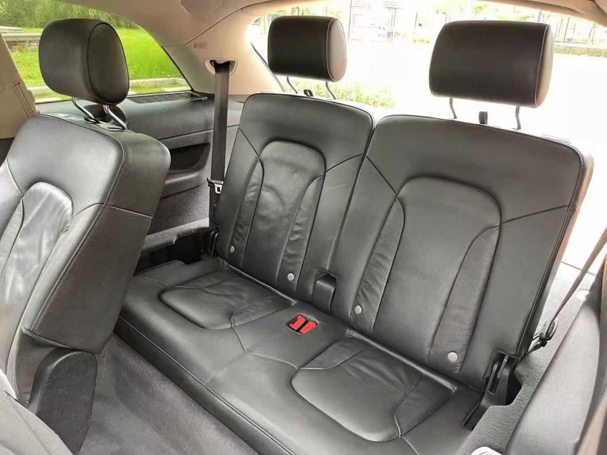 奧迪 奧迪Q7  2015款 Q7 35TDI quattro 卓越版圖片