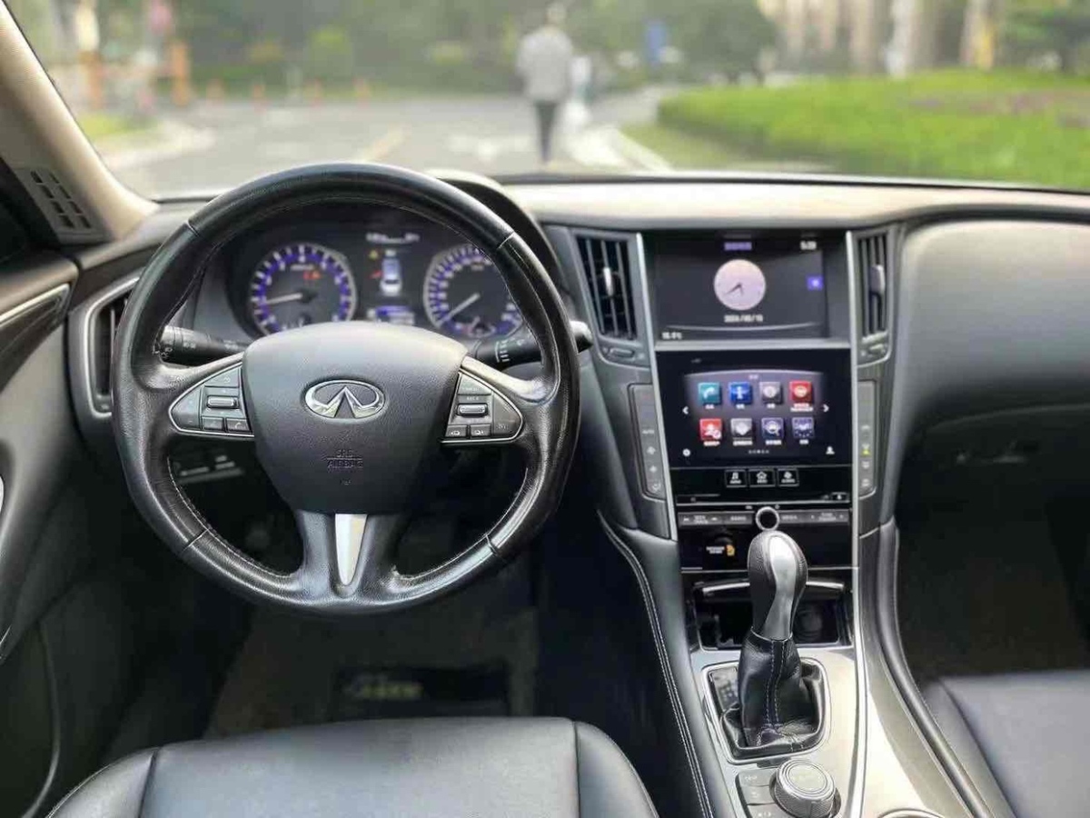 英菲尼迪 Q50L  2015款 2.0T 舒適版圖片