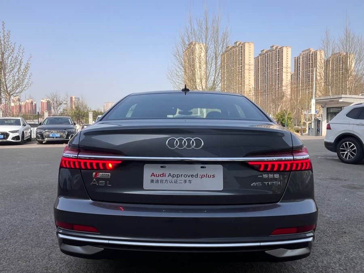 奧迪 奧迪A6L  2024款 45 TFSI 臻選動感型圖片