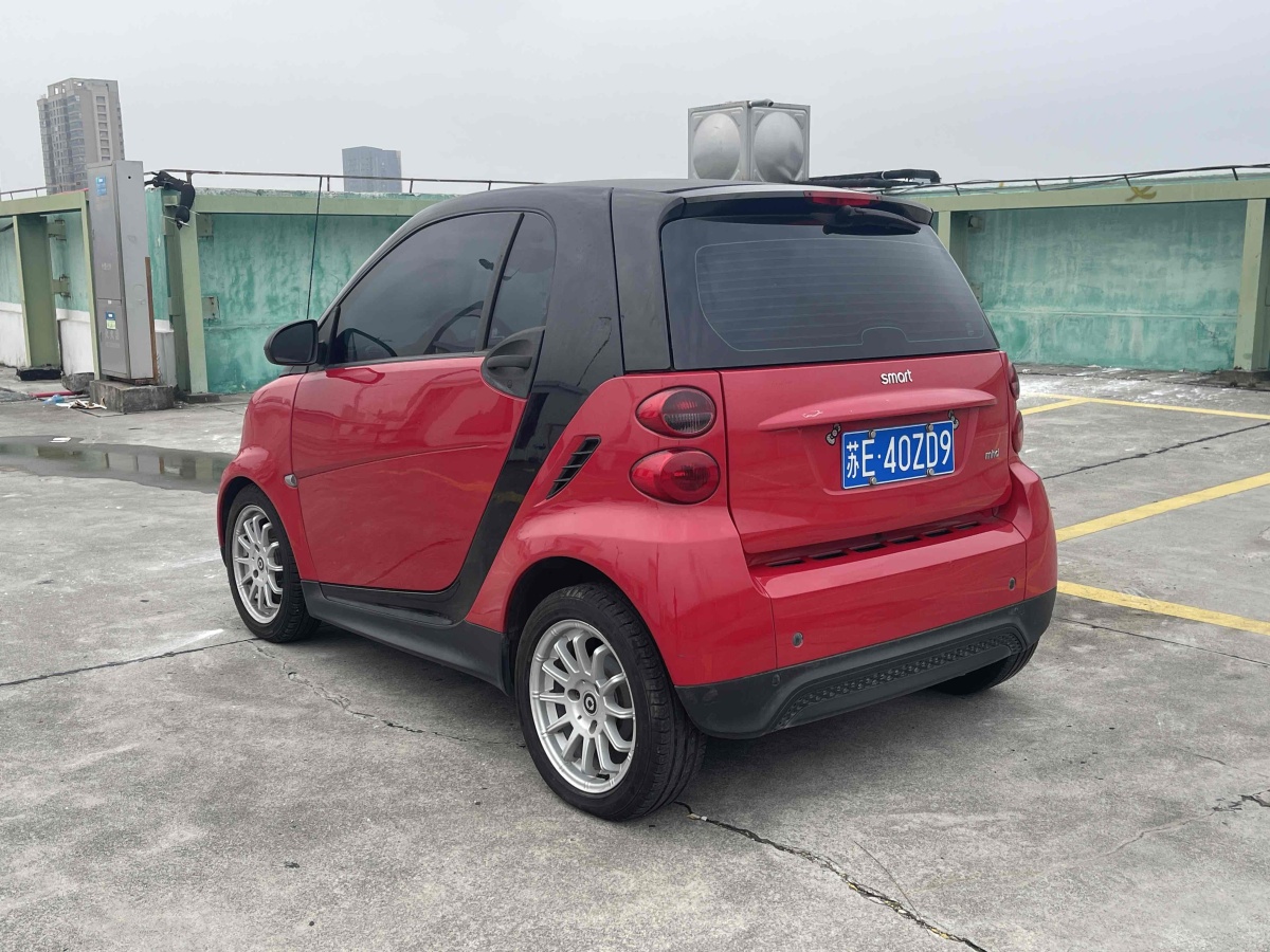 smart fortwo  2012款 1.0 MHD 硬頂標(biāo)準(zhǔn)版圖片