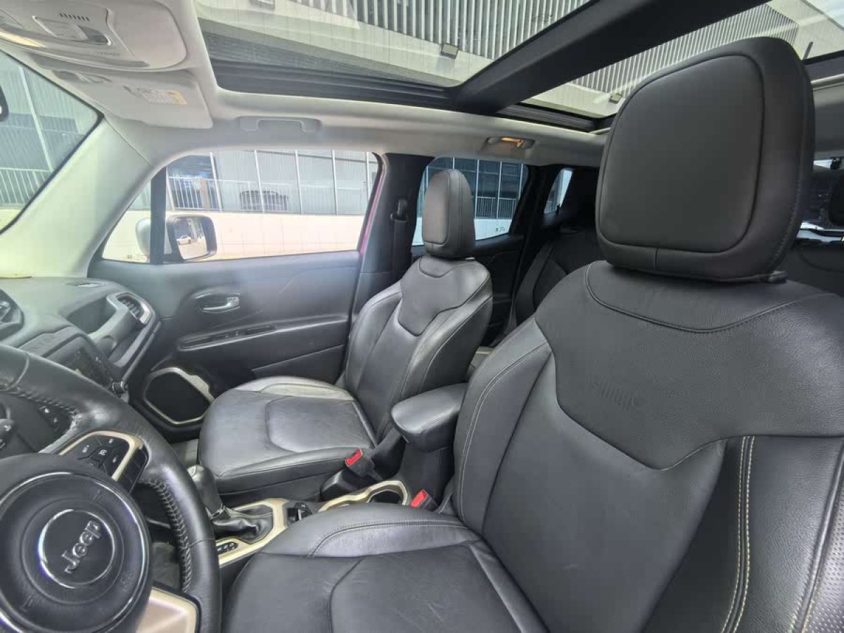 Jeep 自由俠  2017款 180TS 自動(dòng)四驅(qū)全能版圖片