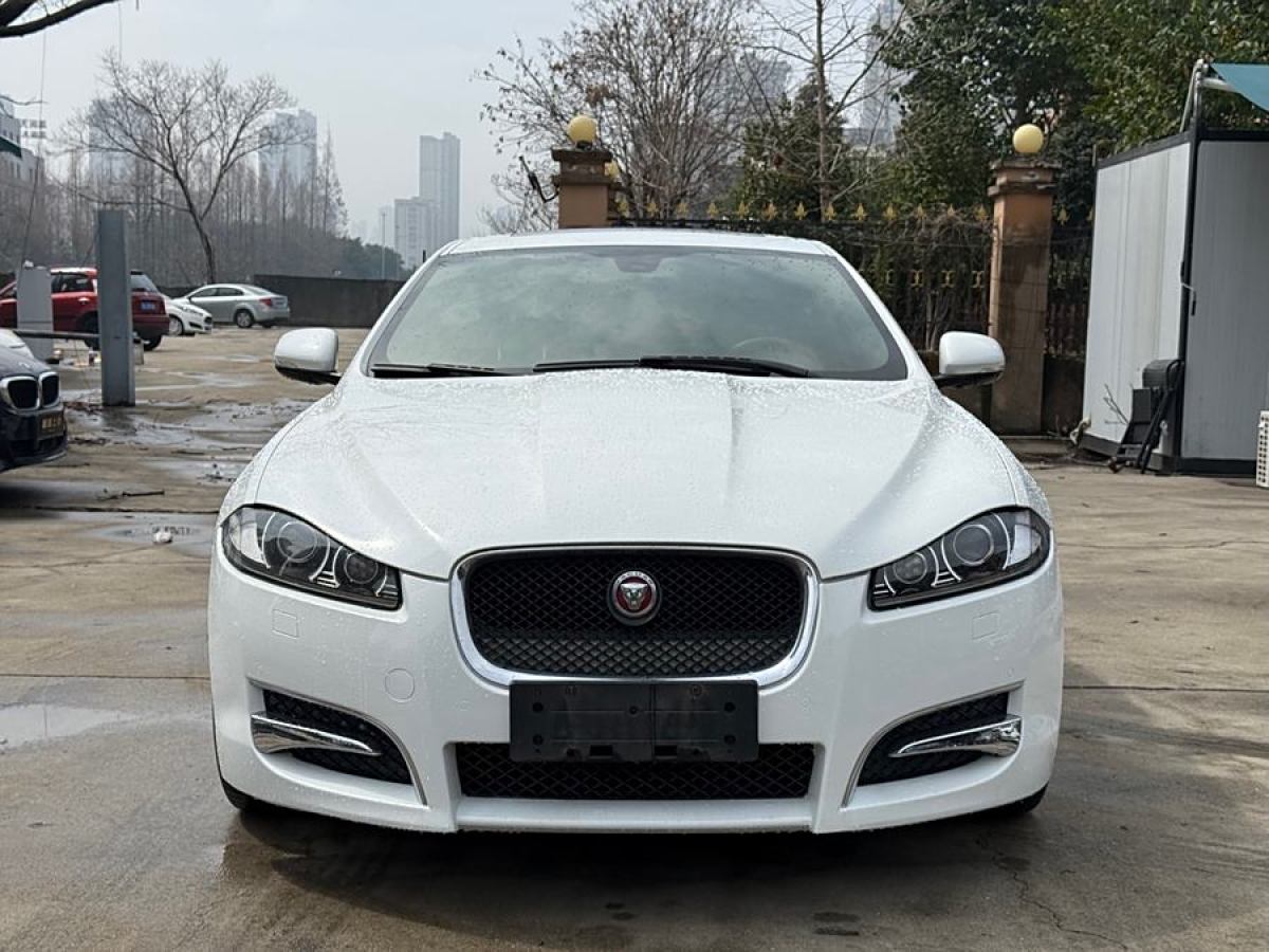 捷豹 XF  2015款 XF 3.0 SC R-Sport 豪華版圖片