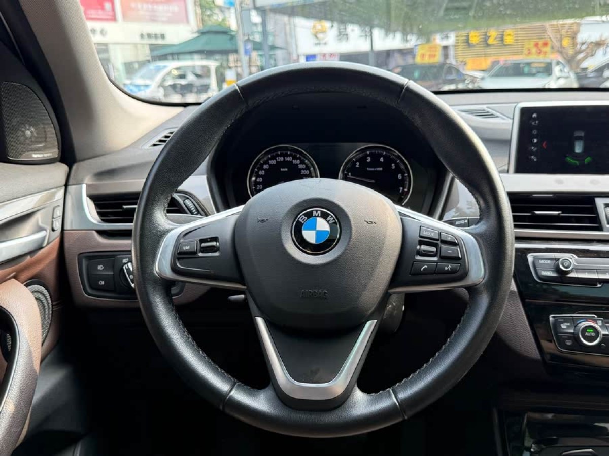 寶馬 寶馬X1  2019款 xDrive20Li 尊享型圖片