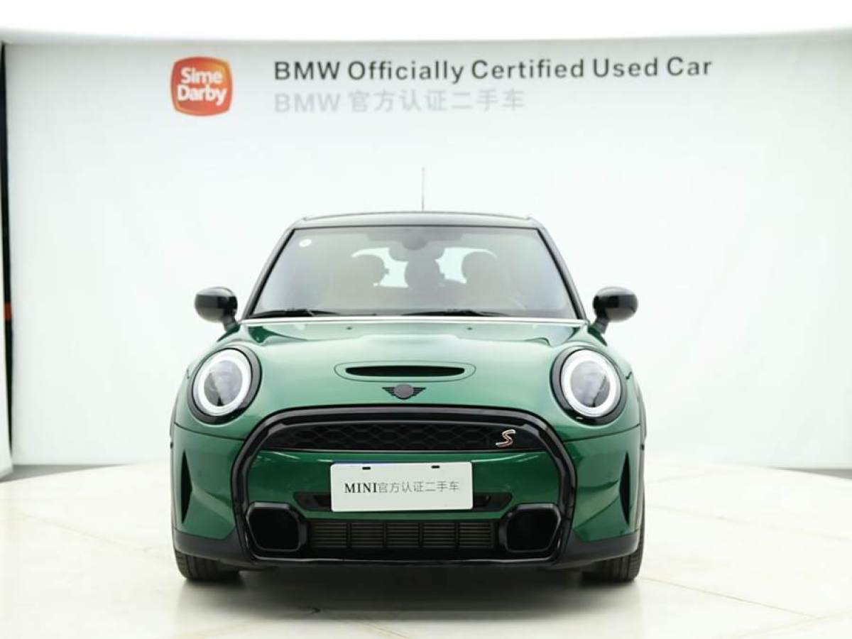 MINI MINI  2023款 改款 2.0T COOPER S 藝術(shù)家圖片