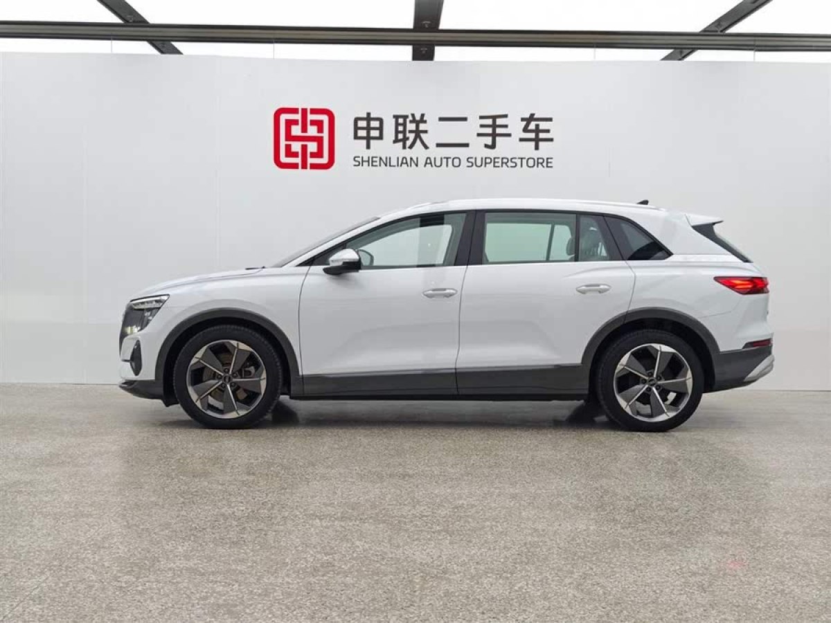 奧迪 奧迪Q5 e-tron  2022款 40 e-tron 星耀型 錦衣套裝圖片