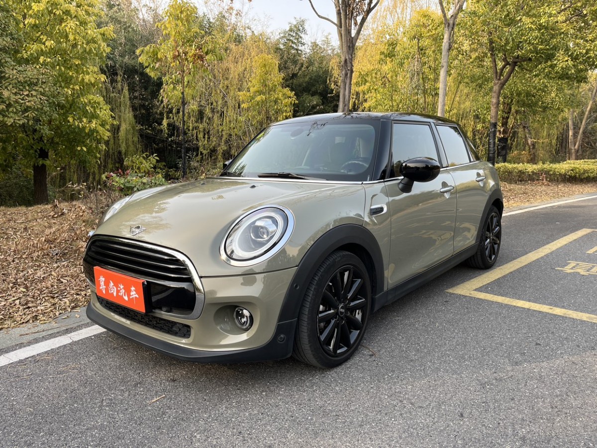 MINI MINI  2019款 1.5T COOPER 艺术家 五门版图片