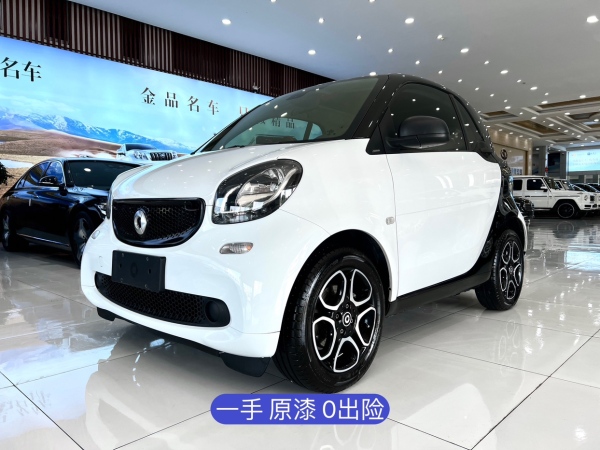 smart fortwo  2019款 0.9T 66千瓦硬顶风擎版 国VI