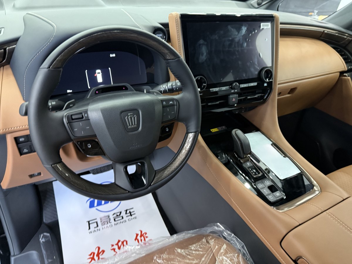豐田 威爾法  2024款 皇冠 雙擎 2.5L 至尊版圖片