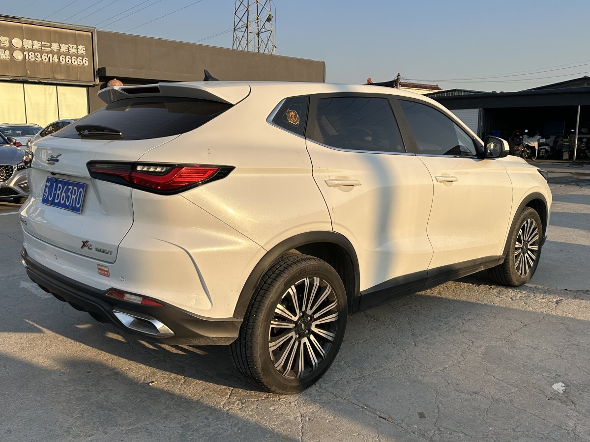 長(zhǎng)安歐尚 長(zhǎng)安歐尚X5  2021款 1.5T DCT尊貴型圖片