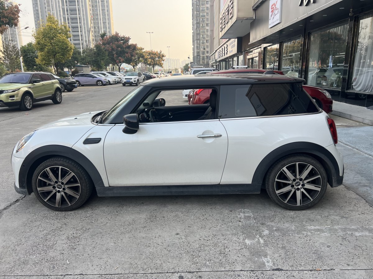 2024年3月MINI MINI  2023款 改款 1.5T COOPER 藝術(shù)家