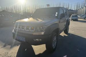 BJ40 北京 40L 2.0T 手動(dòng)四驅(qū)尊貴版