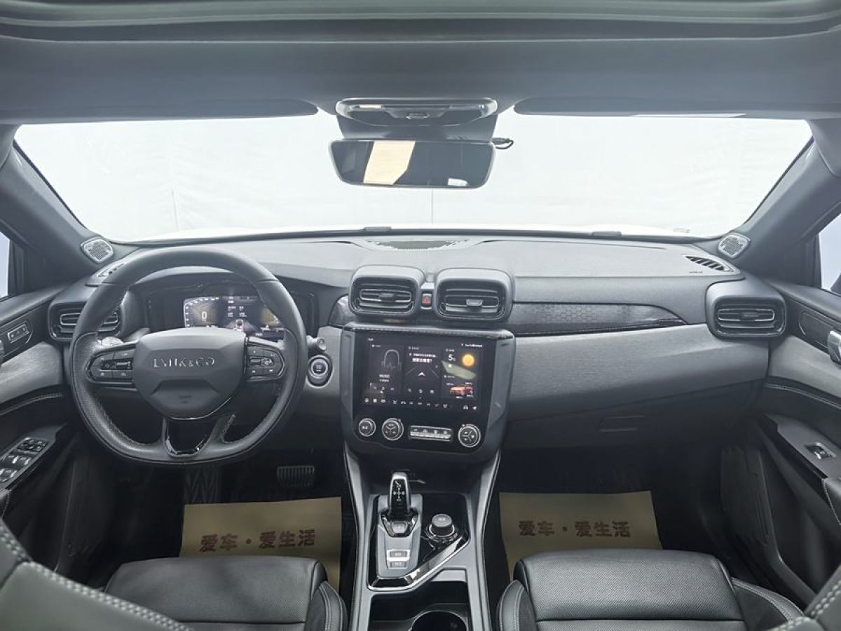 領(lǐng)克 領(lǐng)克02 Hatchback  2022款 2.0TD Pro圖片