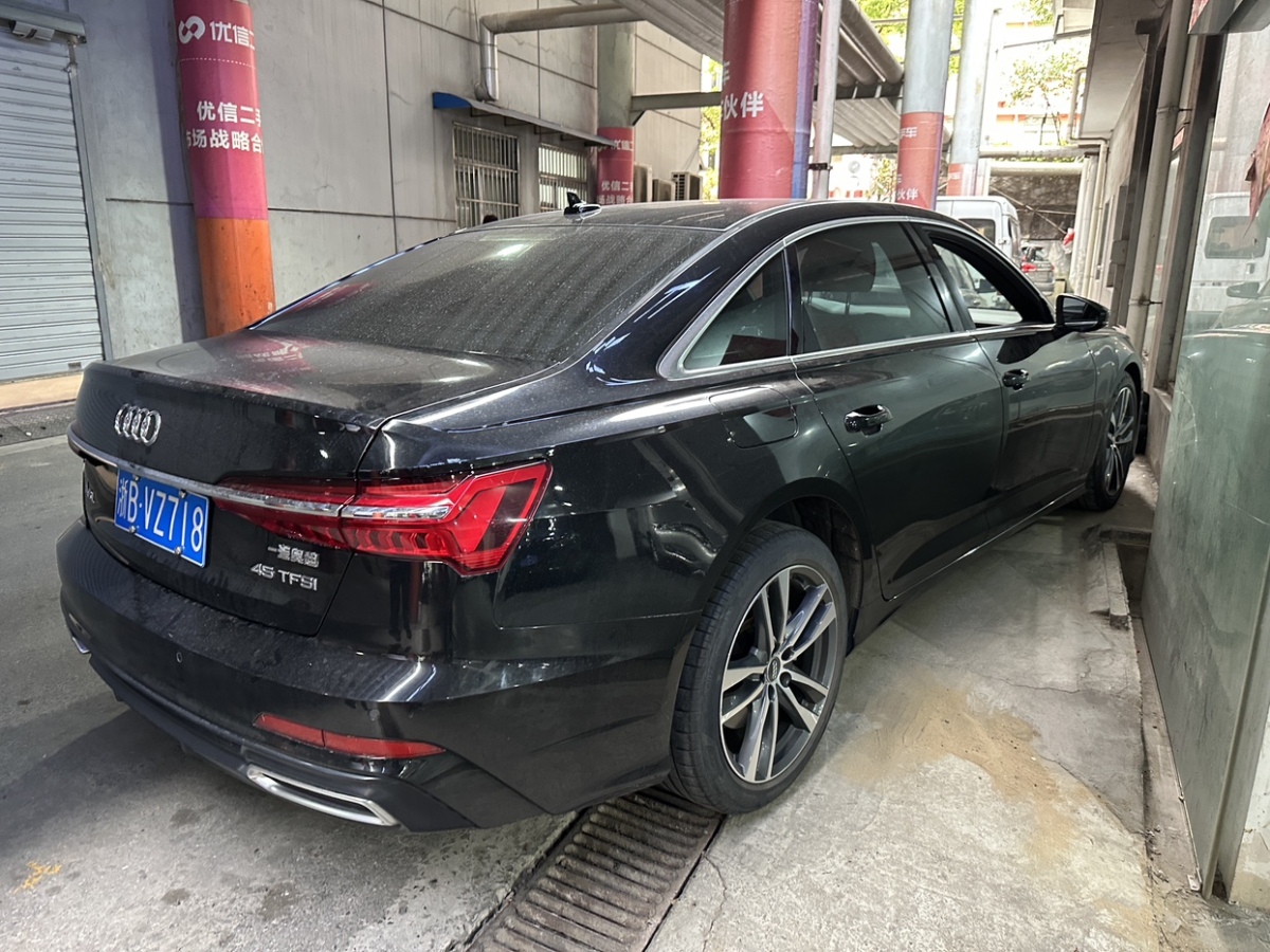 2020年4月奧迪 奧迪A6L  2020款 45 TFSI 臻選動感型