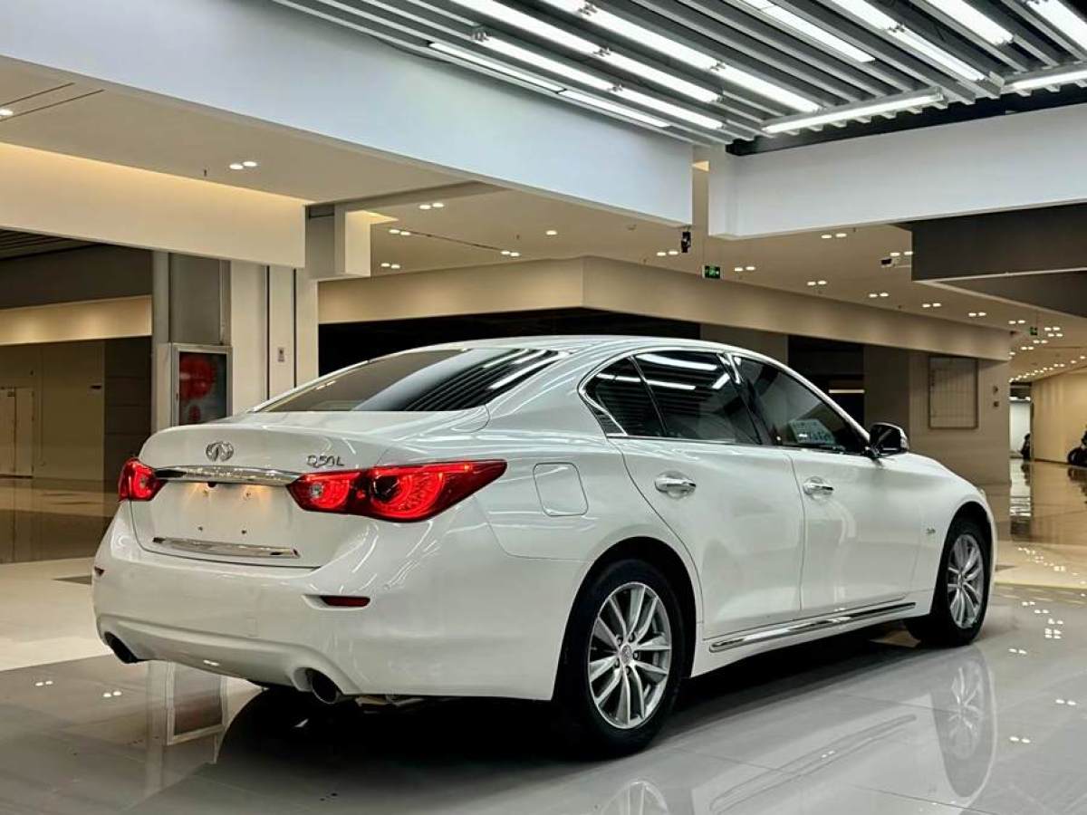 英菲尼迪 Q50L  2016款 2.0T 舒適版圖片