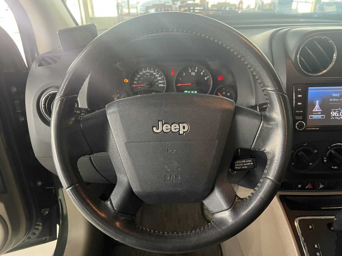 Jeep 指南者  2007款 2.4L 四驱运动版图片