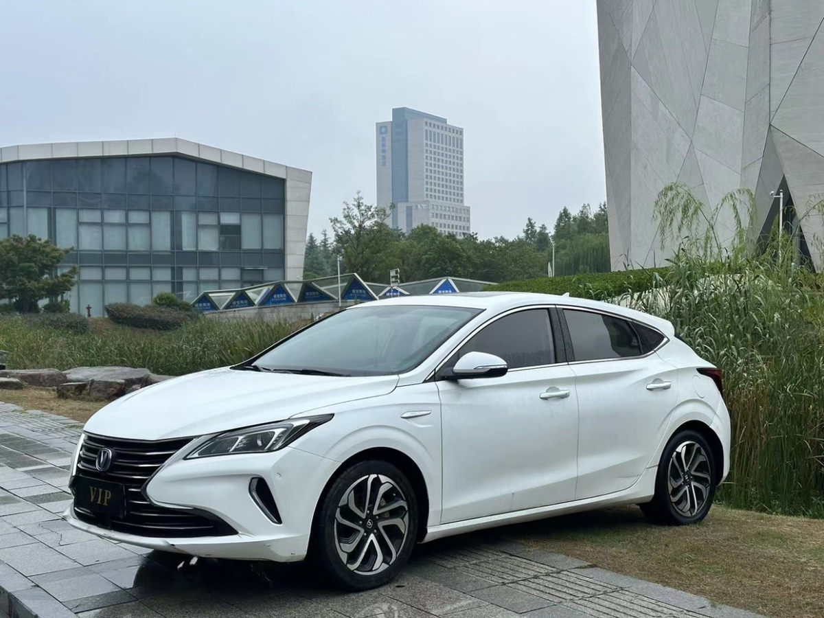 長(zhǎng)安 逸動(dòng)XT  2018款 1.6L GDI 自動(dòng)銳潮型圖片