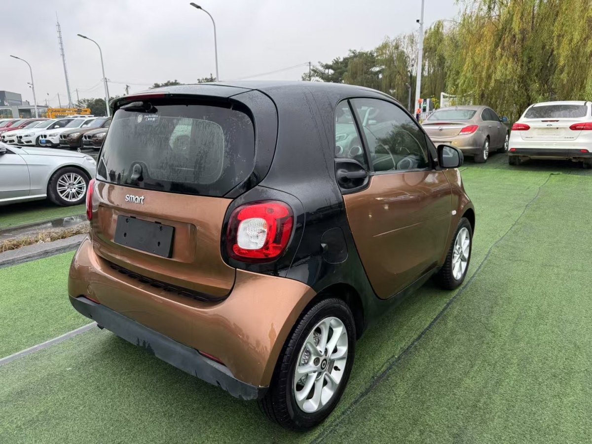 smart fortwo  2015款 1.0L 52千瓦硬頂靈動(dòng)版圖片